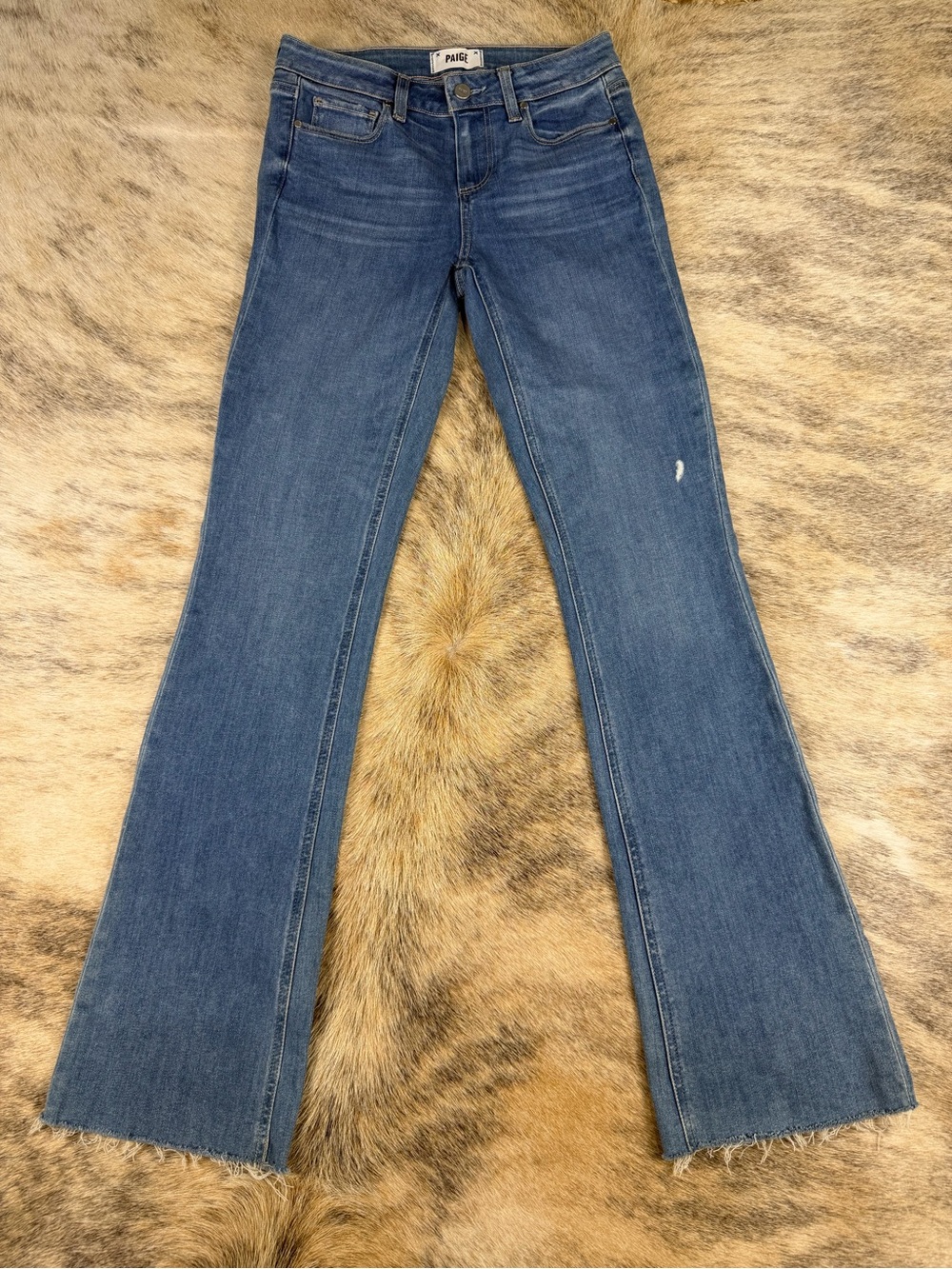 PAIGE Manhattan Bootcut Flare Jeans Raw Hem Medium Wash Size 26
